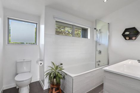 Photo of property in 9 Bendalls Lane, Oratia, Auckland, 0604