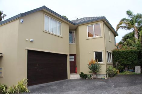 Photo of property in 2/25 Seacliffe Avenue, Belmont, Auckland, 0622