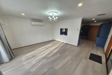 Photo of property in 58 Prestons Road, Redwood, Christchurch, 8051