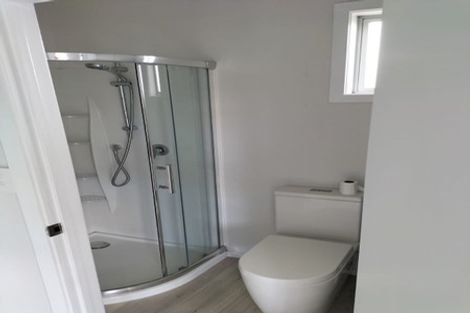 Photo of property in 15a Aeroview Drive, Beach Haven, Auckland, 0626