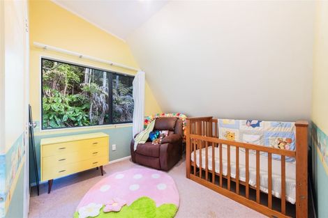 Photo of property in 30 Wood Bay Road, Titirangi, Auckland, 0604