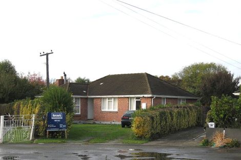 Photo of property in 18 Lambeth Crescent, Northcote, Christchurch, 8052