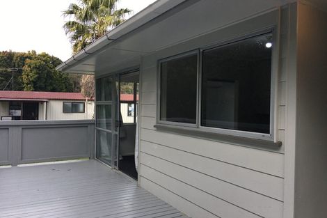 Photo of property in 58 Chilcott Road, Henderson, Auckland, 0612