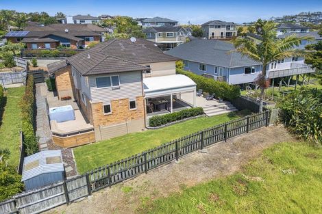 Photo of property in 7 Kingtide Place, Red Beach, 0932