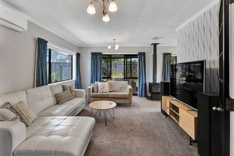 Photo of property in 30 Nikau Street, Inglewood, 4330