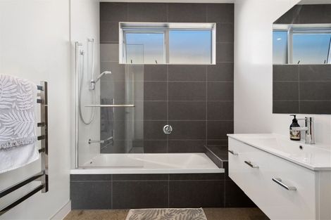 Photo of property in 11 Coprosma Close, Papamoa Beach, Papamoa, 3118