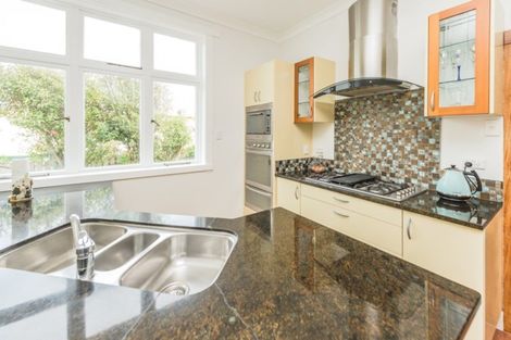 Photo of property in 12 Cambridge Street, Gonville, Whanganui, 4501