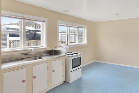 Photo of property in 8 Eldon Grove, Taita, Lower Hutt, 5019