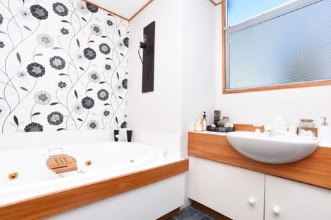 Photo of property in 96 Terrace Street, Rosedale, Invercargill, 9810