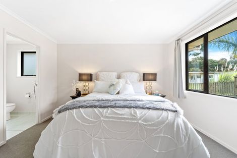 Photo of property in 21h Bonita Avenue, Stanmore Bay, Whangaparaoa, 0932