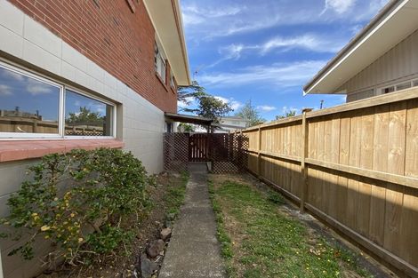 Photo of property in 72 Botany Road, Botany Downs, Auckland, 2010