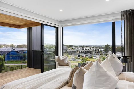 Photo of property in 33 Kikorangi Drive, Wainui, Silverdale, 0992