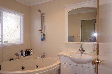 Photo of property in 35b Livingstone Avenue, Nawton, Hamilton, 3200