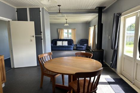 Photo of property in 2 York Street, Eltham, 4322