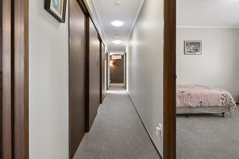 Photo of property in 27 Humphries Place, Awapuni, Palmerston North, 4412