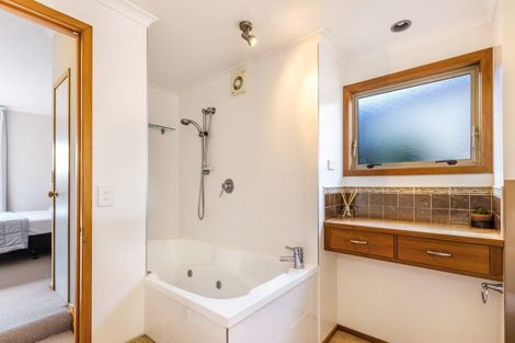 Photo of property in 8 Wall Street, Waipahihi, Taupo, 3330