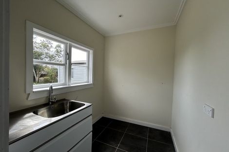 Photo of property in 42 Mckenzie Street, Levin, 5510