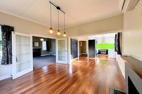 Photo of property in 25 Beach Road, Pahurehure, Papakura, 2113