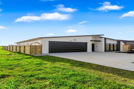 Photo of property in 101 Mutetai Road, Clarks Beach, 2122