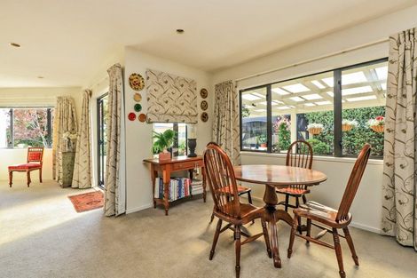 Photo of property in 2 Kentia Place, Havelock North, 4130