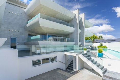 Photo of property in 225 Lake Terrace, Waipahihi, Taupo, 3330