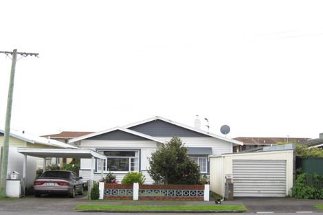 Photo of property in 9 Karamu Street, Strandon, New Plymouth, 4312