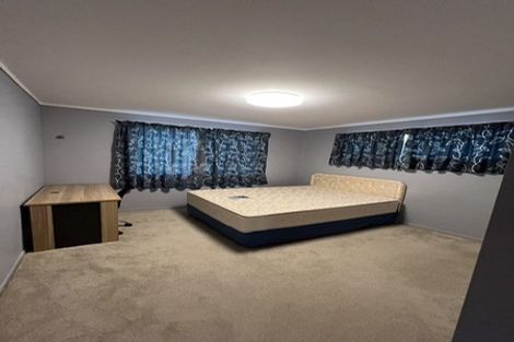 Photo of property in 1 Marvon Downs Avenue, Pakuranga Heights, Auckland, 2010