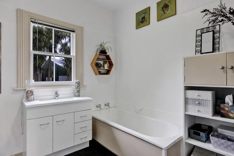 Photo of property in 54 King Street, Opunake, 4616