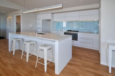 Photo of property in 10 Challenger Lane, Redcliffs, Christchurch, 8081