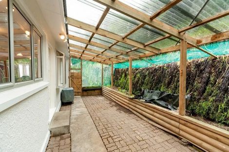 Photo of property in 13a Seaview Road, Marfell, New Plymouth, 4310