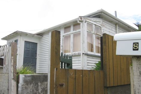 Photo of property in 10 Seine Street, Island Bay, Wellington, 6023