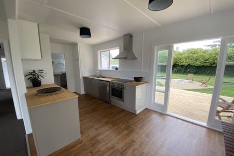 Photo of property in 69 Collingwood Street, Eltham, 4322