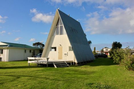 Photo of property in 152 Cook Drive, Whitianga, 3510