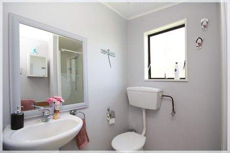 Photo of property in 4 Holben Parade, Foxton Beach, Foxton, 4815