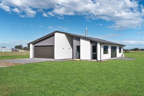 Photo of property in 3 Nicholson Road, Clareville, Carterton, 5791