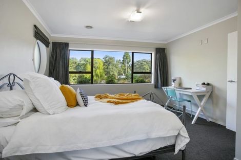 Photo of property in 262 Shakespeare Street, Leamington, Cambridge, 3432