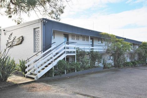 Photo of property in 10/32 Blockhouse Bay Road, Avondale, Auckland, 1026