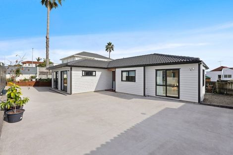 Photo of property in 55 Somerville Road, Somerville, Auckland, 2014