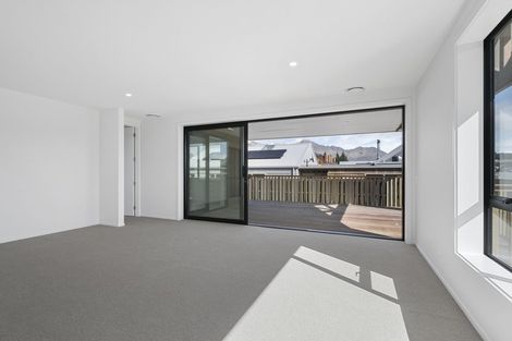 Photo of property in 13 Bargour Street, Wanaka, 9305