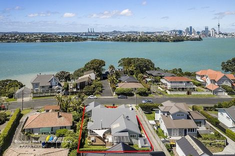Photo of property in 56 Norwood Road, Bayswater, Auckland, 0622
