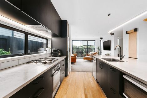 Photo of property in 98 Franks Way, Papamoa Beach, Papamoa, 3118