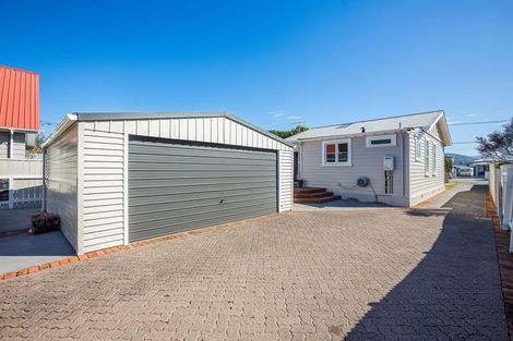 Photo of property in 24 Elizabeth Street, Moera, Lower Hutt, 5010