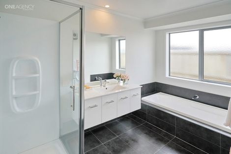 Photo of property in 2 Wakeman Way, Kaiapoi, 7630