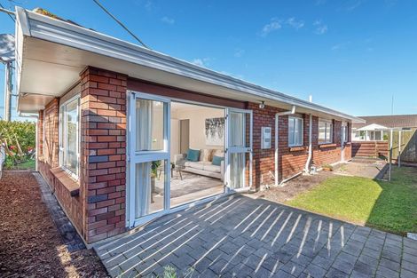 Photo of property in 1/3a Gordon Avenue, Forrest Hill, Auckland, 0620