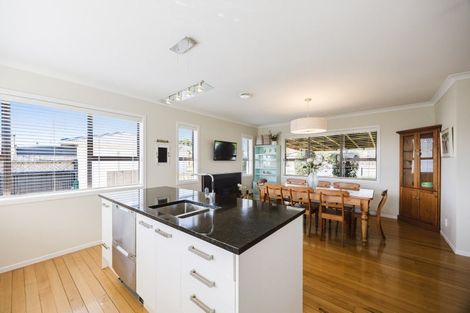 Photo of property in 19 Coronation Avenue, Pukekohe, 2120