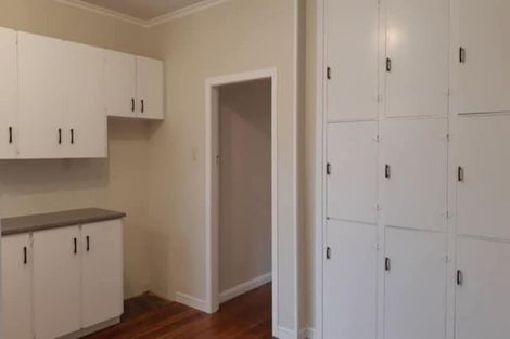 Photo of property in 26 Paynters Avenue, Strandon, New Plymouth, 4312