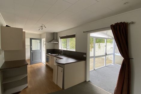 Photo of property in 32 Spinella Drive, Bayview, Auckland, 0629