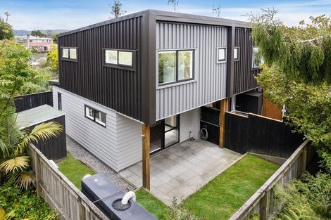 Photo of property in 4e Wattle Road, Sunnyvale, Auckland, 0612