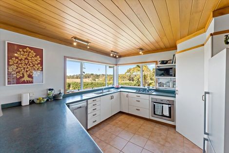 Photo of property in 221 Amreins Road, Taupaki, Henderson, 0782
