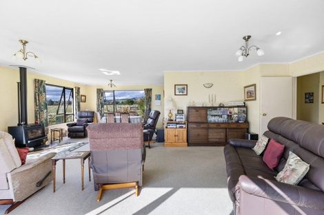 Photo of property in 205-233 Fitzherbert Road East, Aokautere, Palmerston North, 4471